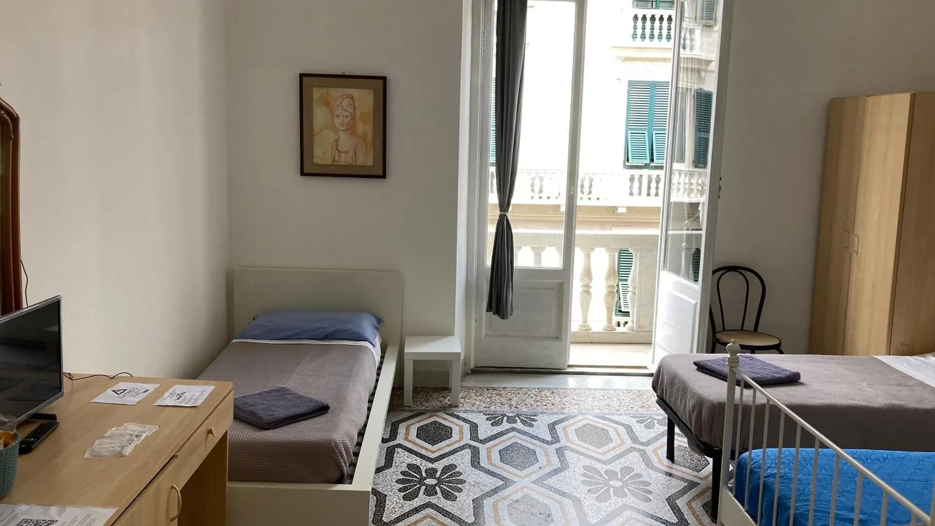 Guest House Roma Genoa 3*,  Italy